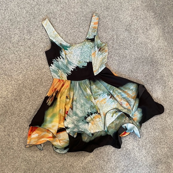 NWT LF ABSTRACT FlAIR DRESS - Picture 4 of 6